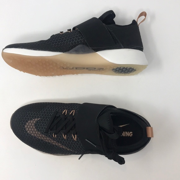 nike training air zoom fearless trainers in rose gold